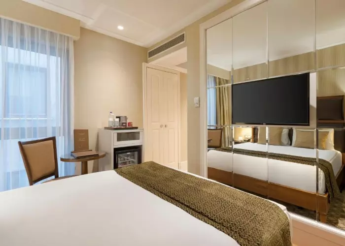 هتل تایتانیک سیتی تکسیم استانبول